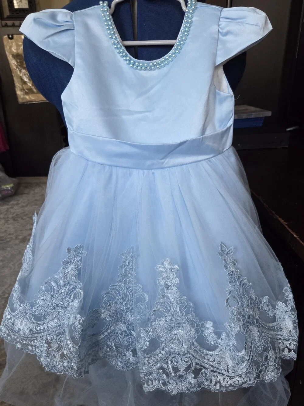 Elegant Light Blue Girls' Party Dress with Pearl Neckline
